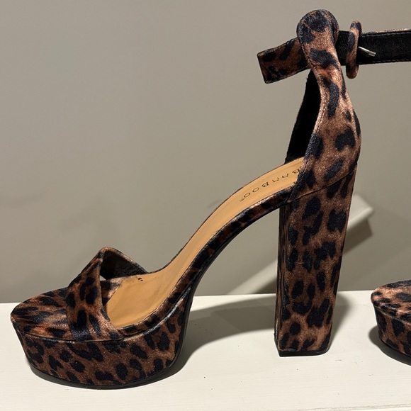 BAMBOO Brown and Black Platform Sandals - Picture 3 of 5